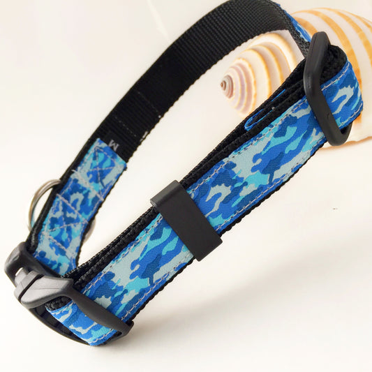Blue camouflage dog collar with stainless for the beach dog