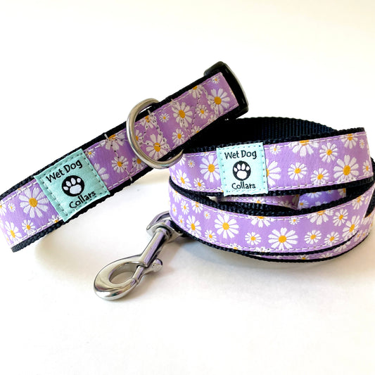 Dog collar and leash set with floral pattern made for the beach with stainless hardware.